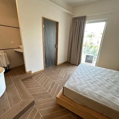 View 4* باكولي